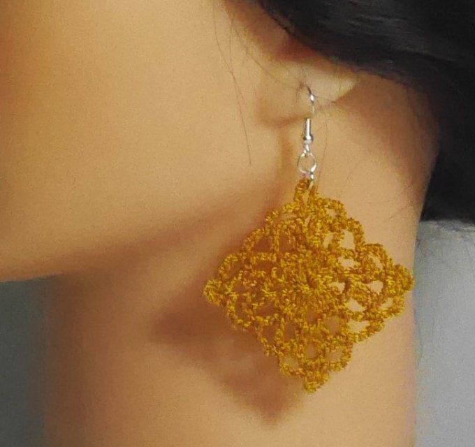 Boucles d'oreilles OCRE au crochet