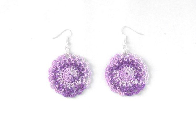 Boucles d'oreilles  MAUVE au crochet