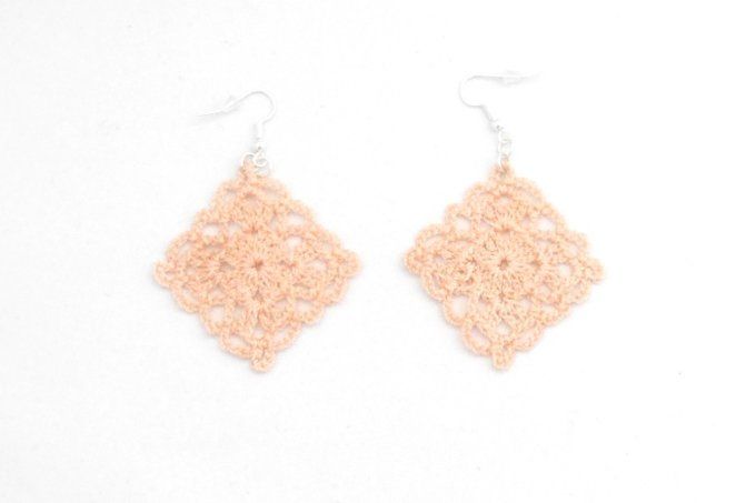 Boucles d'oreilles SAUMON  au crochet
