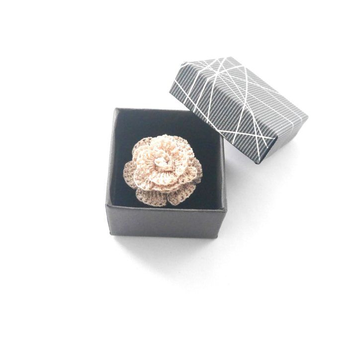 Bague  réglable BEIGE au crochet