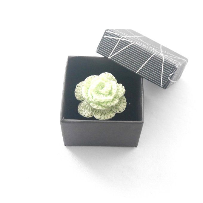 Bague réglable VERT pistache au crochet