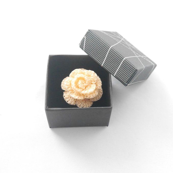 Bague réglable  ROSE nude  au crochet