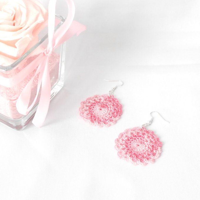 Boucles d'oreilles  ROSES au crochet