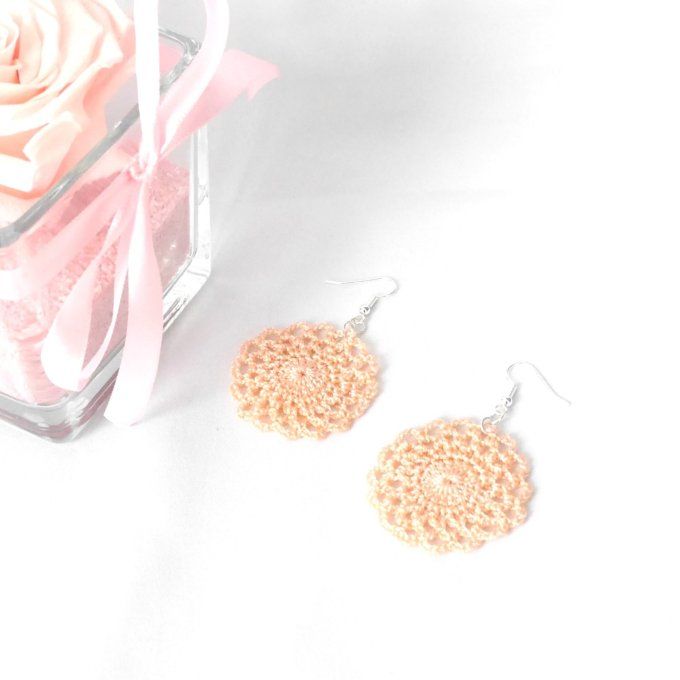 Boucles d'oreilles ROSE SAUMON au crochet