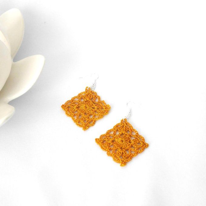Boucles d'oreilles OCRE au crochet