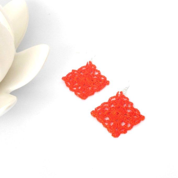 Boucles d'oreilles ORANGE foncé au crochet
