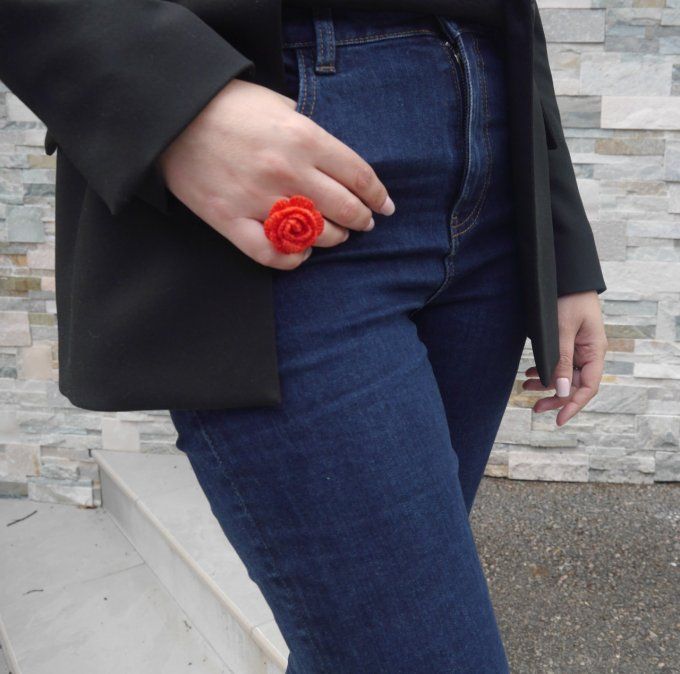 Bague ROUGE au crochet