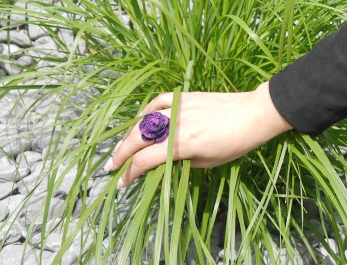 Bague VIOLET  au crochet