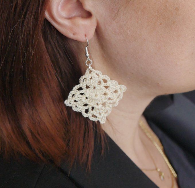 Boucles d'oreilles  IVOIRE au crochet