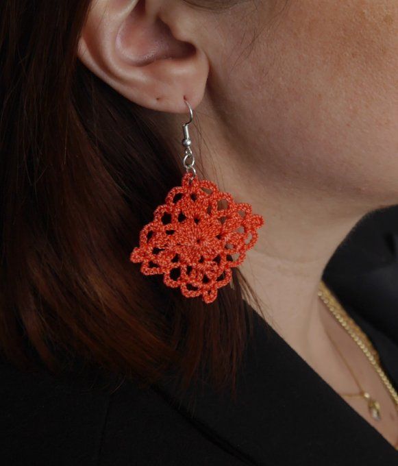 Boucles d'oreilles ORANGE foncé au crochet