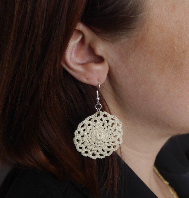 Boucles d'oreilles  ECRU au crochet