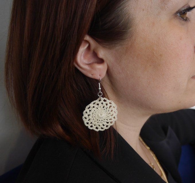 Boucles d'oreilles  ECRU au crochet