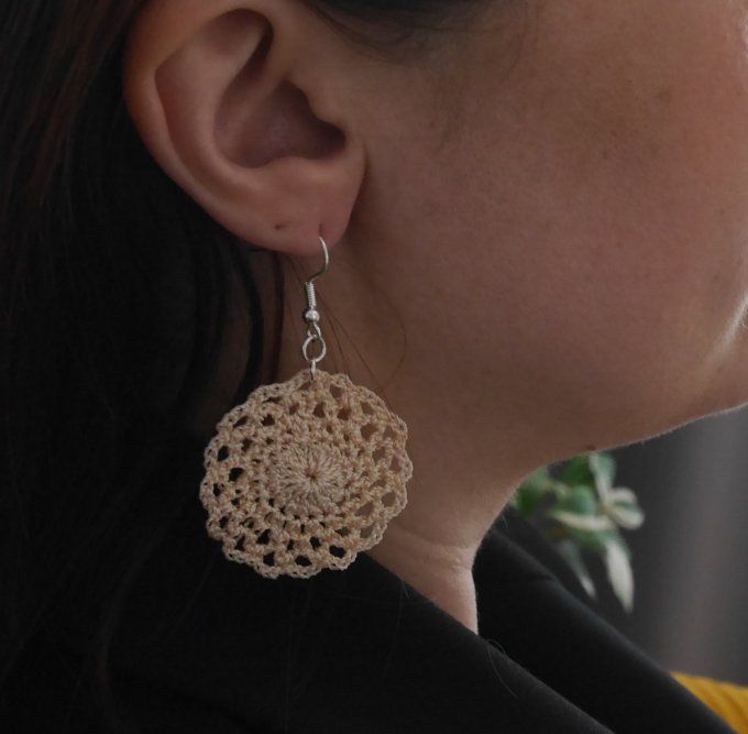 Boucles d'oreilles NUDE au crochet