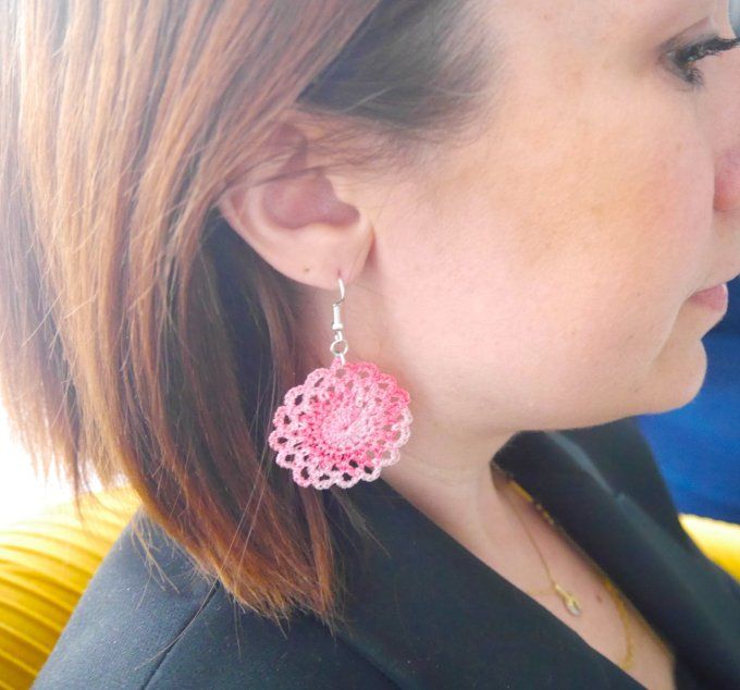 Boucles d'oreilles  ROSES au crochet