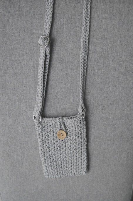 Pochette téléphone GRIS perle au crochet