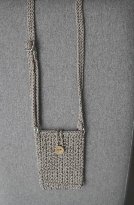 Pochette téléphone TAUPE clair au crochet