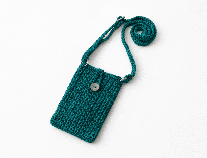 Pochette smartphone vert émeraude au crochet